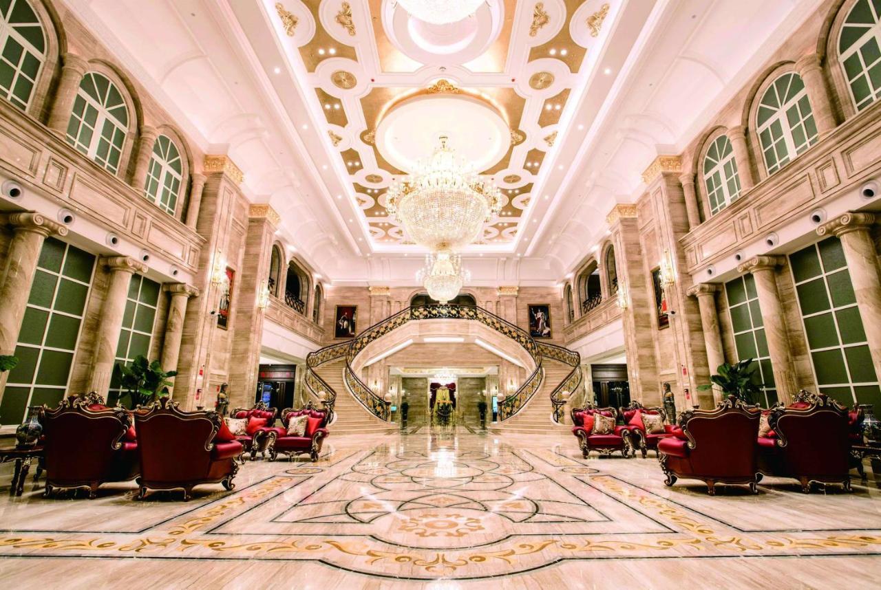 Wyndham Grand Kunming East Hotel Exterior photo