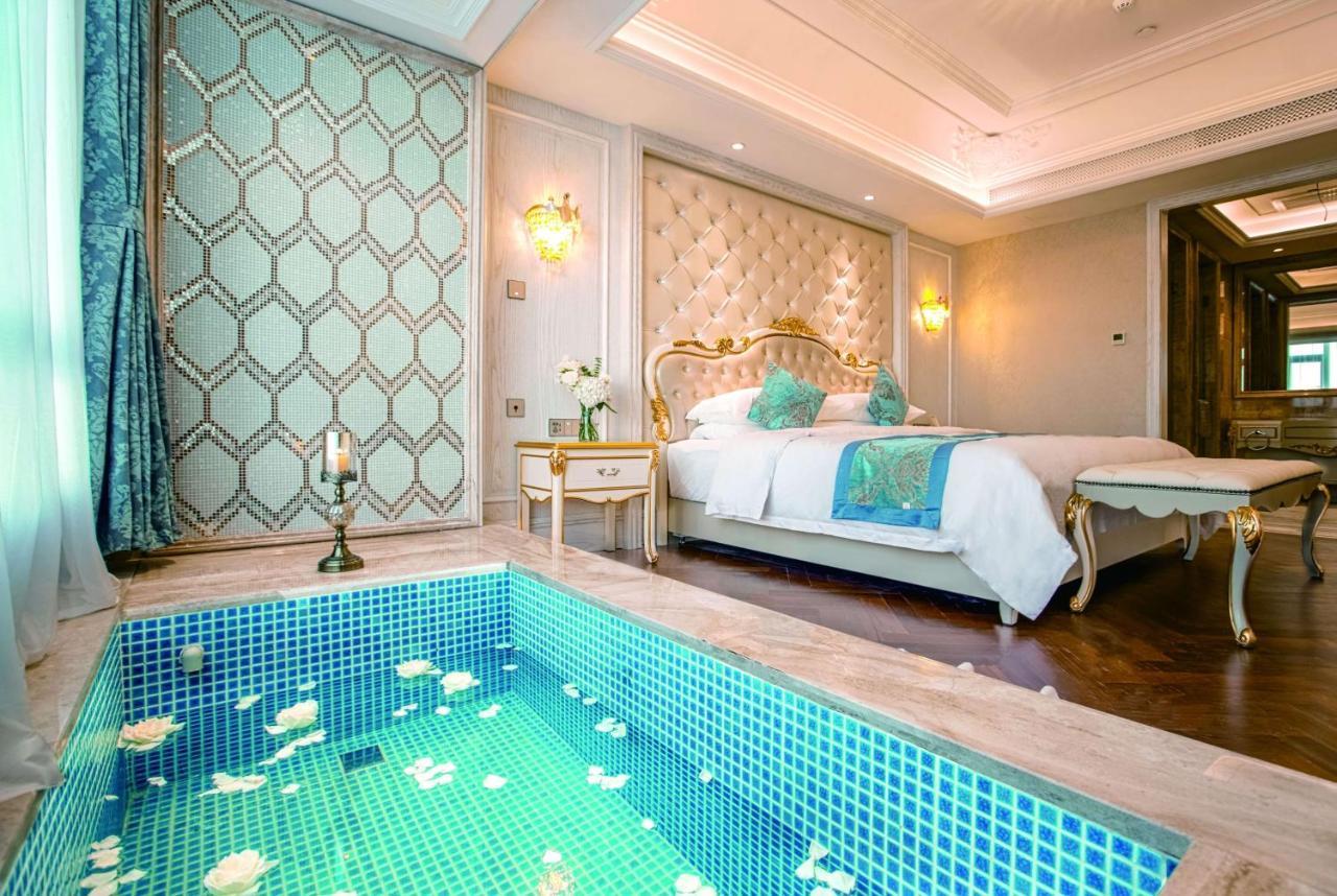 Wyndham Grand Kunming East Hotel Exterior photo