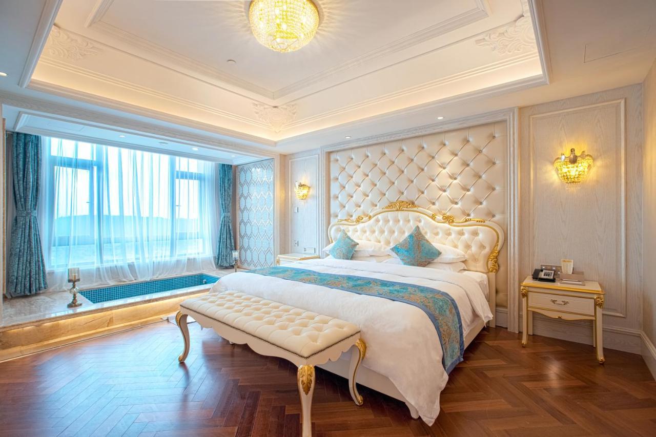 Wyndham Grand Kunming East Hotel Exterior photo