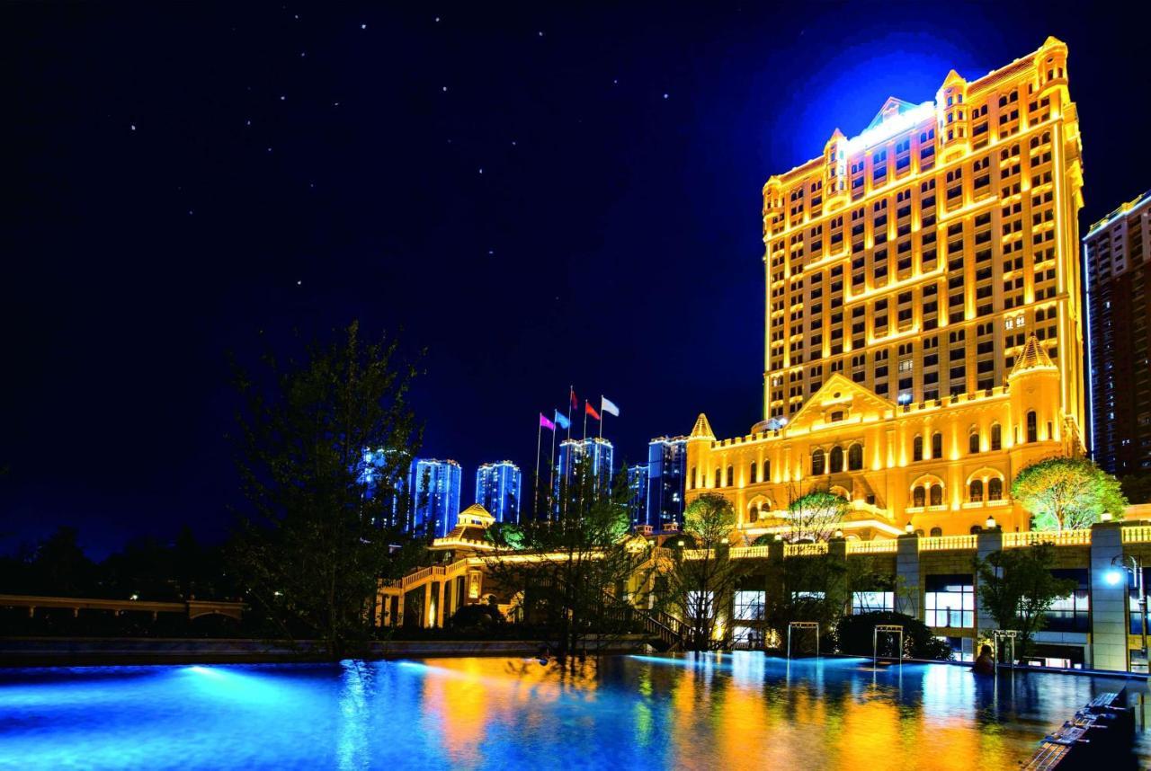Wyndham Grand Kunming East Hotel Exterior photo