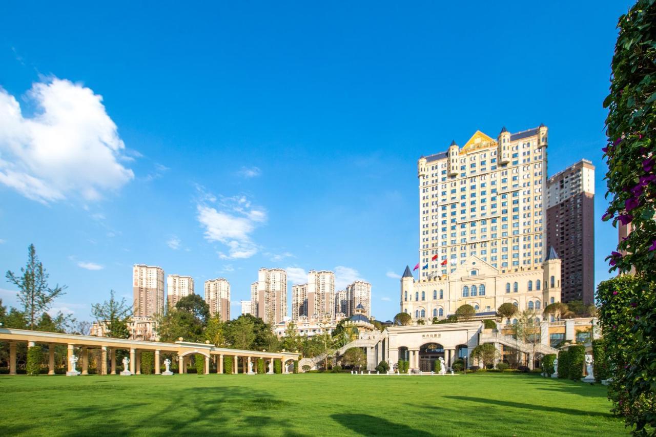Wyndham Grand Kunming East Hotel Exterior photo