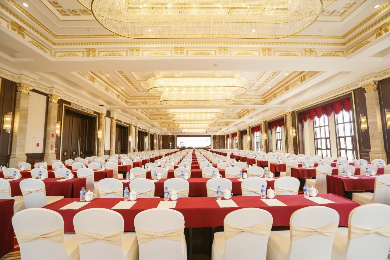 Wyndham Grand Kunming East Hotel Exterior photo