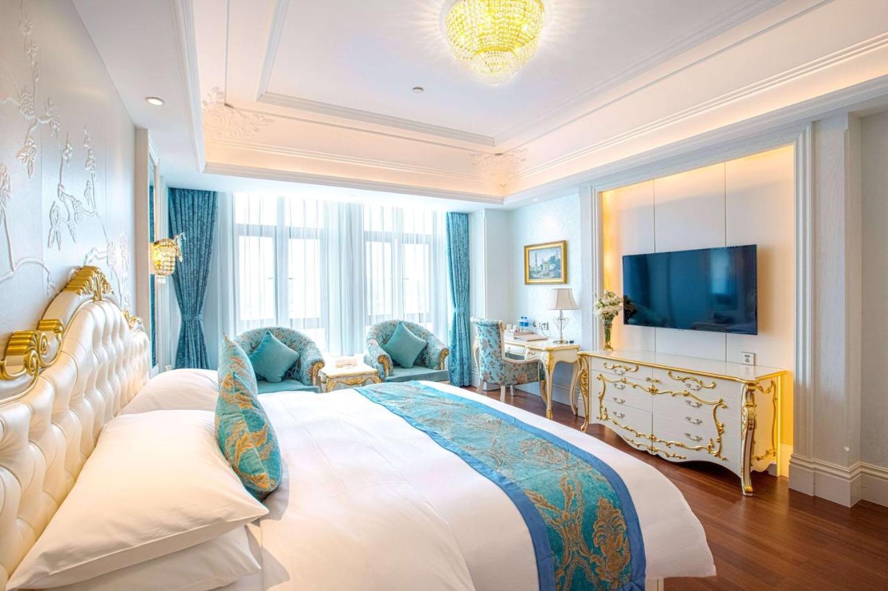 Wyndham Grand Kunming East Hotel Exterior photo