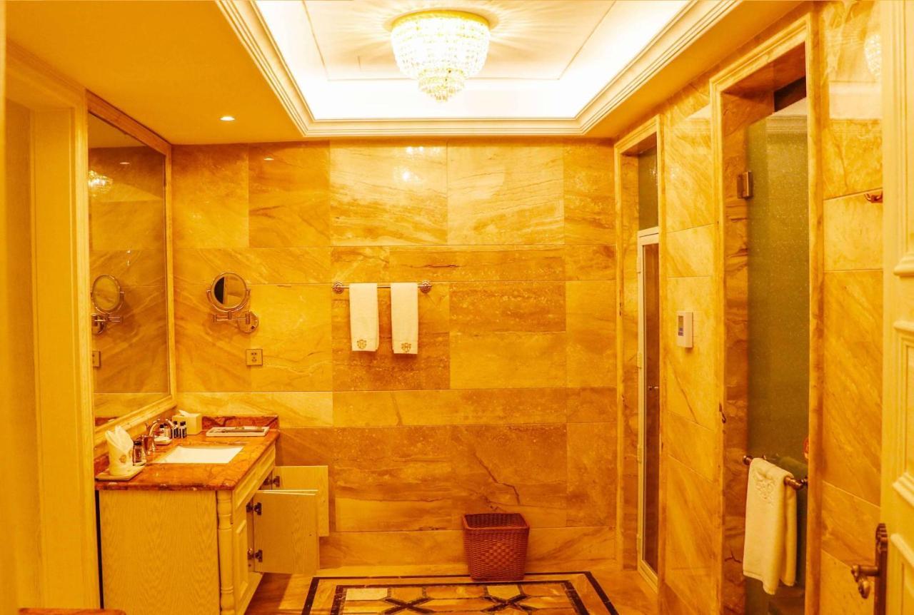 Wyndham Grand Kunming East Hotel Exterior photo